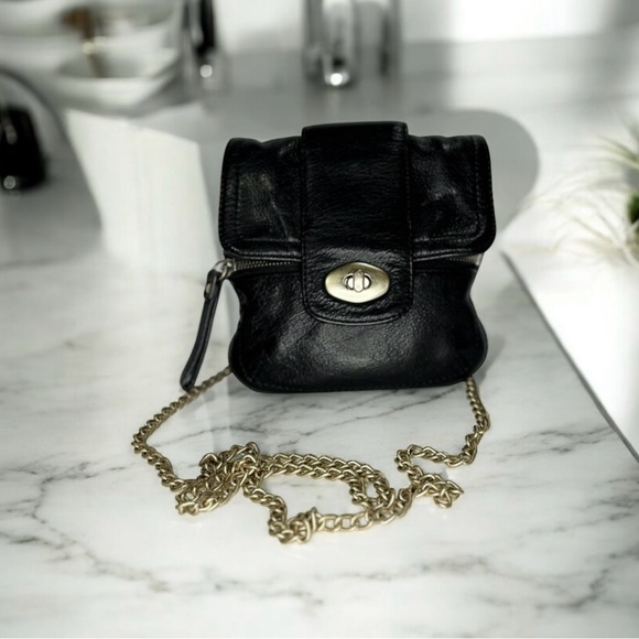 💟Black Leather Chain Mini Crossbody Bag - Picture 1 of 12